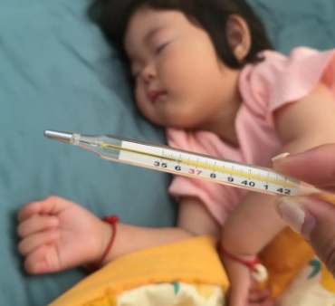 嬰兒38度算發燒嗎 嬰兒38度算發燒嗎