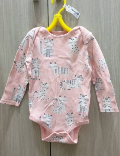 剛出生的嬰兒要穿什麼衣服