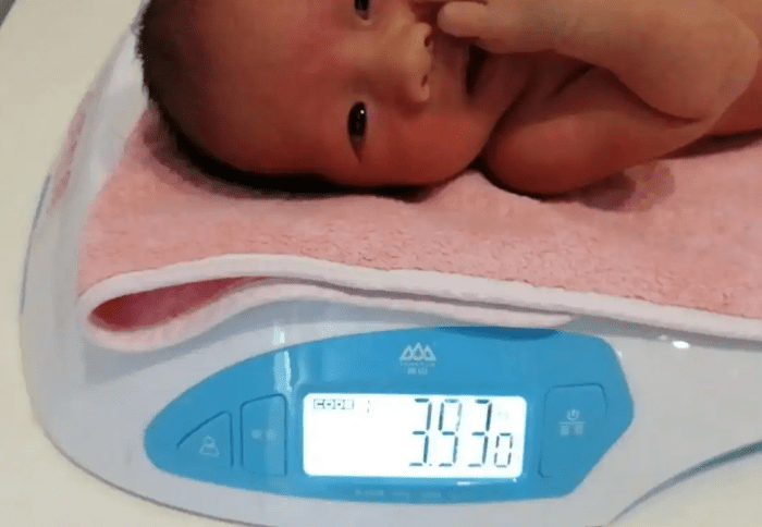 新生兒體重下降